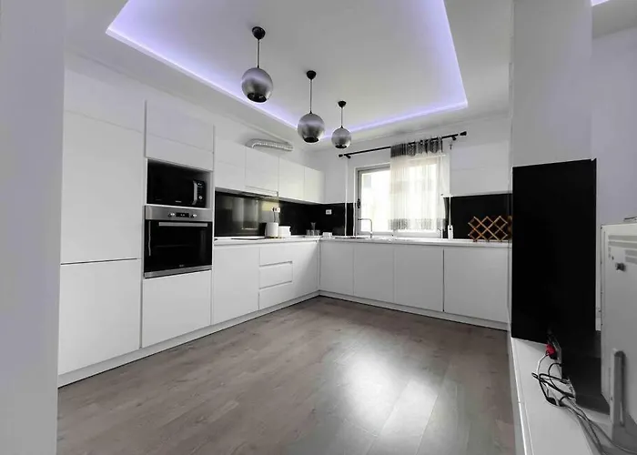Quiet, In The Heart Of Vlore! Vlorë